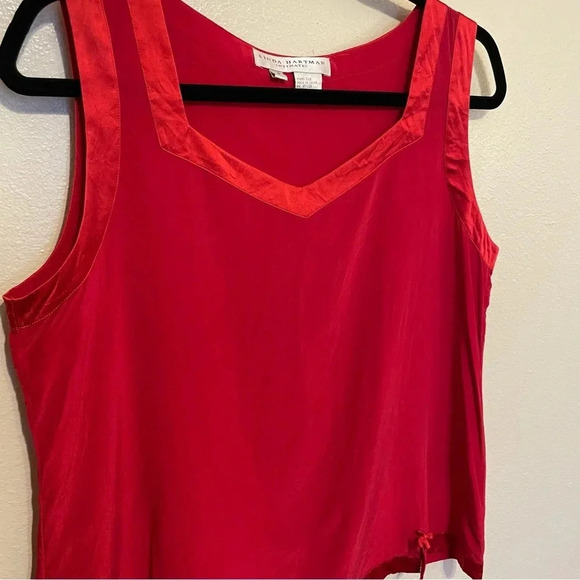 Linda Hartman Intimates 100% Silk Tank Size Small Red Lightweight V Neck - Picture 2 of 5
